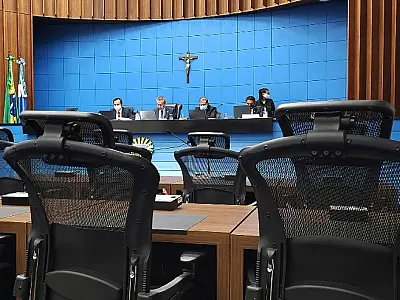 Deputados devem votar quatro projetos na sessão plenária desta quinta-feira
