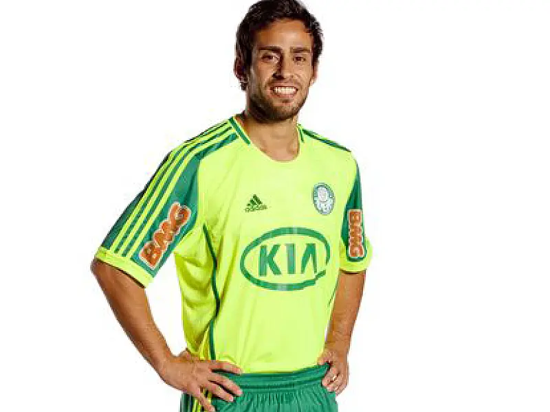 Palmeiras resgata verde-limão em novo uniforme