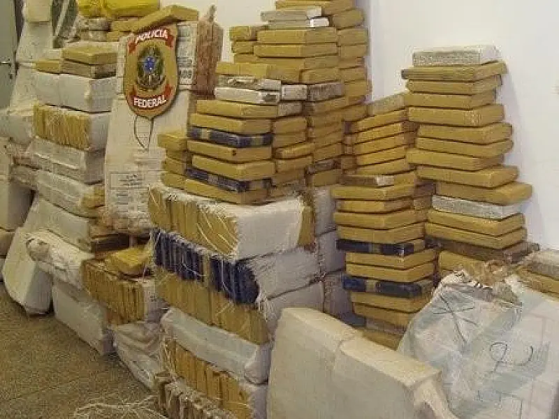 Polícia apreende mais de 1 tonelada de droga