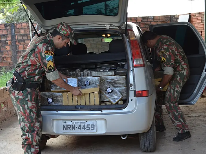 PMA prende dois traficantes em dois veículos com 504 kg de maconha  em Bonito