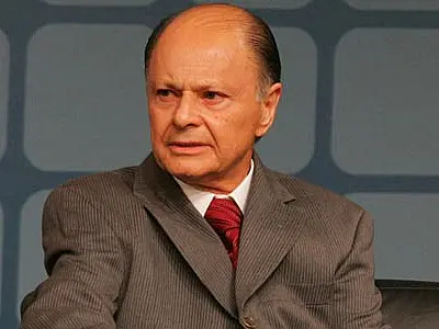 MP denuncia Edir Macedo e mais três por lavagem de dinheiro