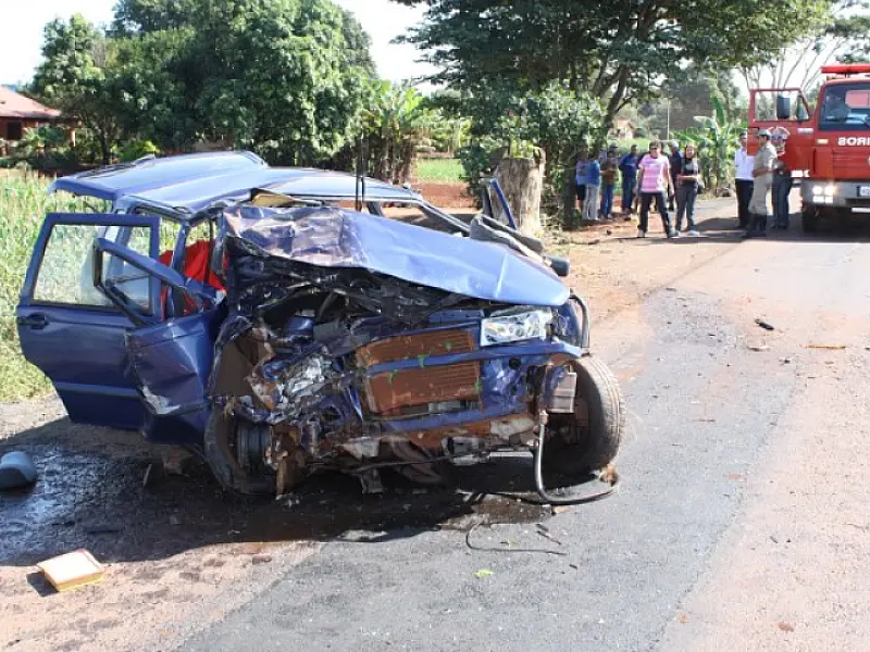 Filha morre em acidente onde pai dirigia o carro