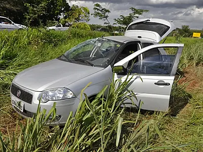 Os quatro ocupantes do veículo não tiveram ferimentos