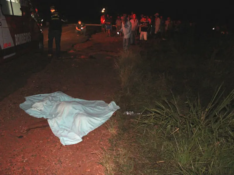 Acidente entre moto e carreta na MS-487 mata casal e filho