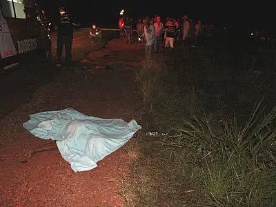 Acidente entre moto e carreta na MS-487 mata casal e filho