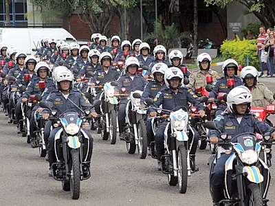 Ciptran forma 40 motociclistas militares