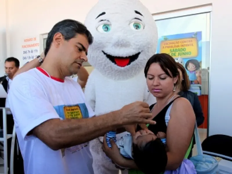 Pais podem aproveitar feriado para vacinar crianças contra polio