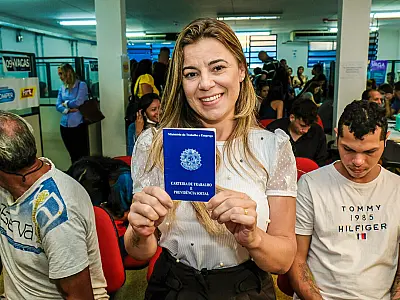Funsat anuncia 2.298 vagas de emprego em mais de 250 empresas nesta quinta-feira (28)