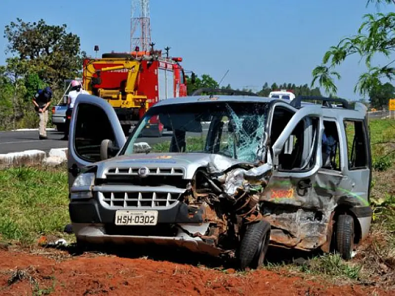 Acidente envolvendo ambulância na BR-163 deixa sete feridos
