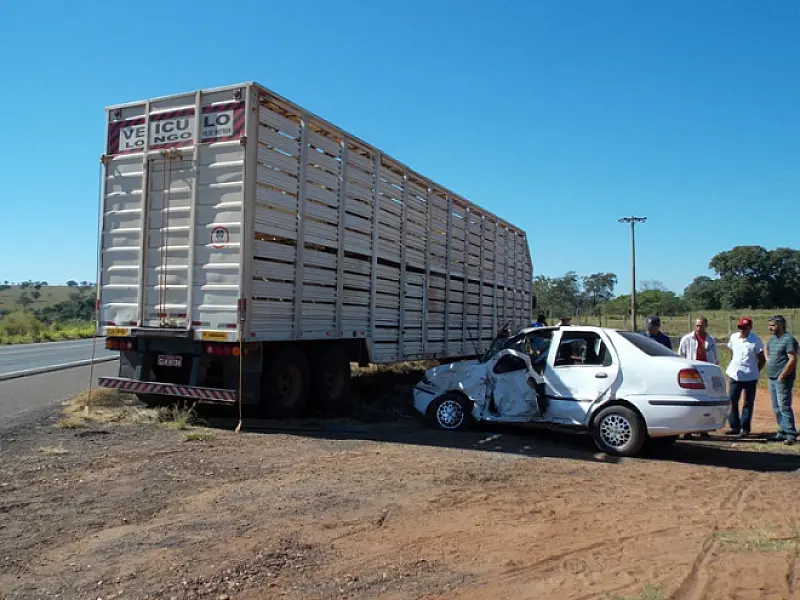 Acidente entre Carreta e Siena deixa uma vitima Fatal em Bataguassu