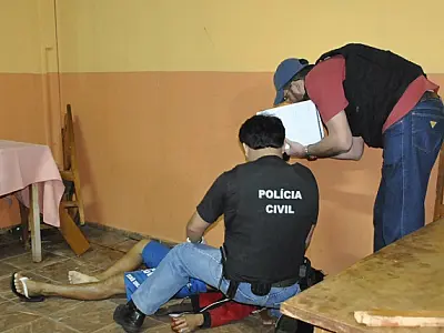 Homem é morto com dois tiros após tentar assaltar pizzaria
