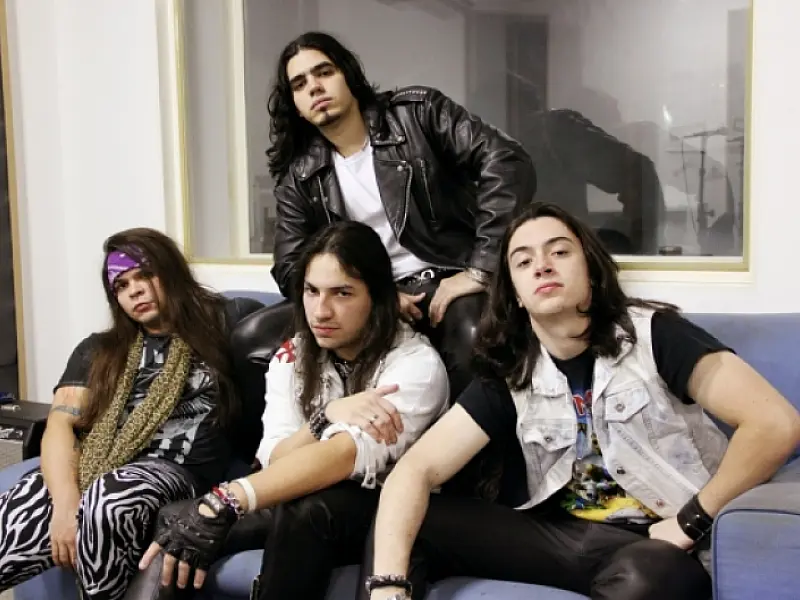 Hollywood Cowboys e Impossíveis levam distorções do rock ao Som da Concha