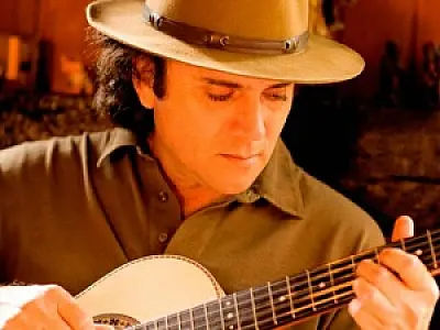 Fetems completa 35 anos e celebra data com show de Almir Sater