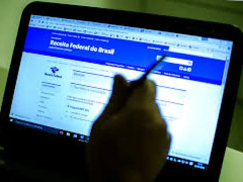 Receita paga hoje o sexto lote de restituição do Imposto de Renda 2017