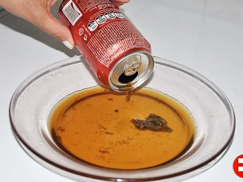Substância estranha é encontrada em lata de Coca-cola no interior