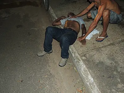 Homem de 45 anos é agredido por outros três em MS