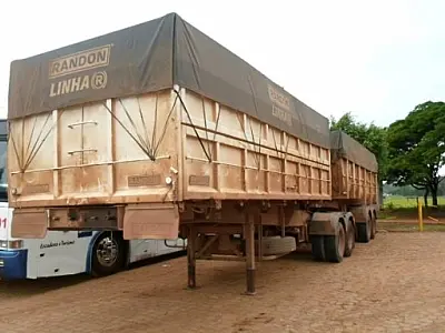 Trio armado rouba caminhoneiro e abandona semi-reboque da carreta