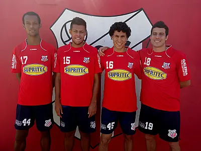 Comercial contrata mais quatro reforços para 2ª fase do Estadual
