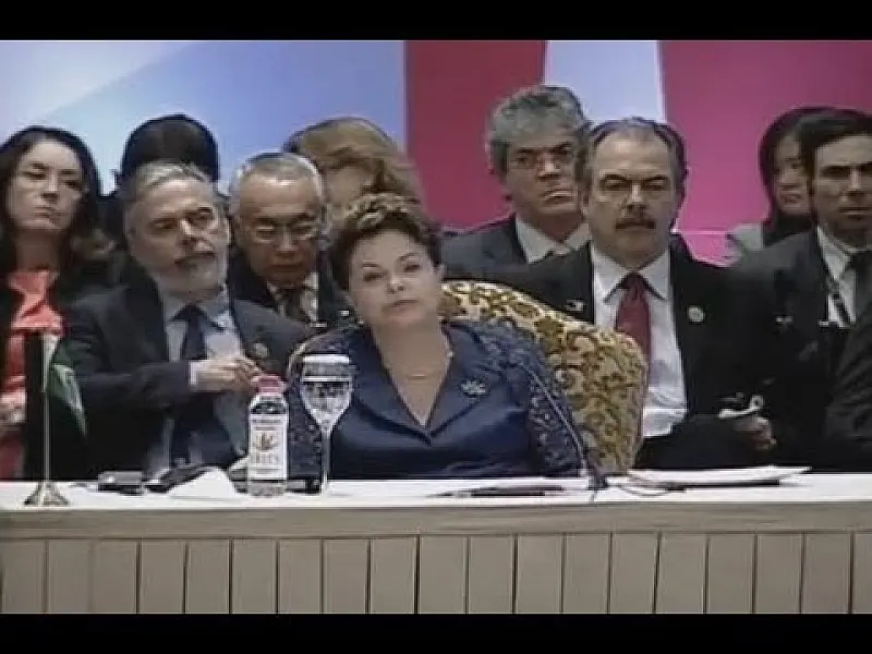Dilma defende ampliação da cooperação financeira entre países do BRICS
