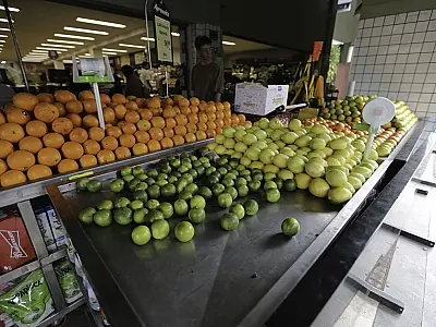 Alimentos têm queda de preço e ajudam a segurar inflação em julho