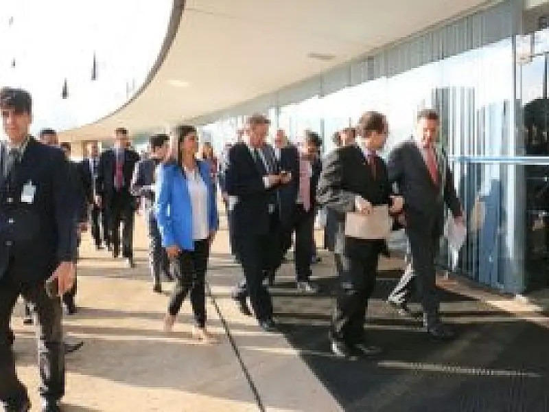 Estados pedem que STF julgue até quinta-feira liminar sobre a repatriação