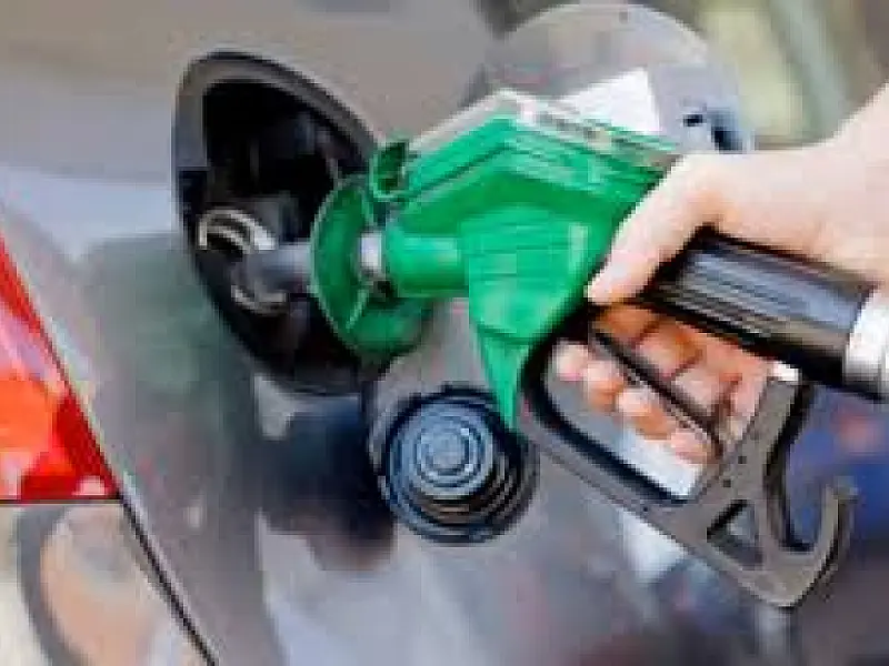 Preço médio da gasolina nas refinarias será mantido em R$ 1,9611 nesta quinta