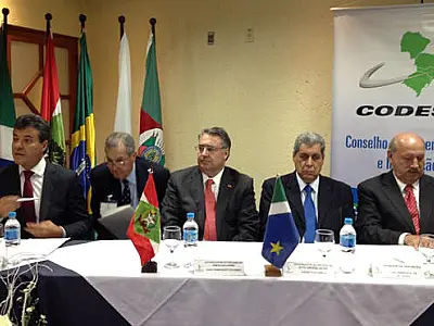 André é reconhecido pela liderança na defesa do interesse dos Estados em Florianópolis