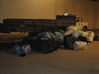 PM prende mais de duas toneladas de roupa em Corumbá