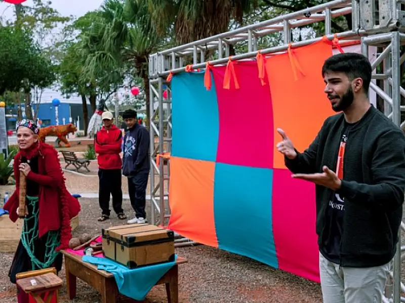 Inclusivo, Festival de Inverno de Bonito teve tradução simultânea em Libras e áreas reservadas