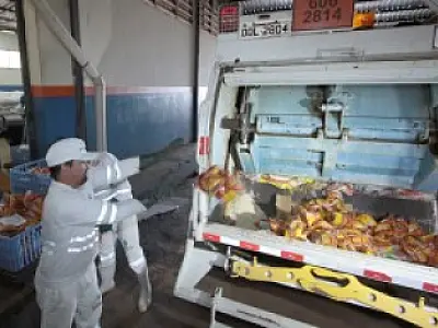 Merenda escolar vencida é recolhida em Campo Grande