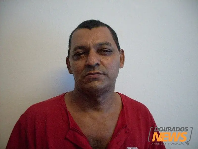 Homem é assassinado dentro de casa com 26 facadas e 2 tiros