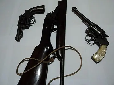 Roubo a fazenda é esclarecido; acusados são presos e armas apreendidas
