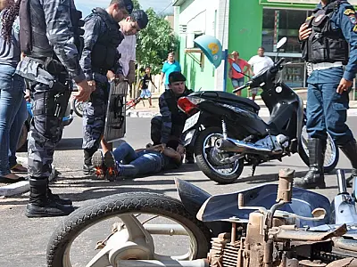 Colisão entre motocicletas deixa mulheres feridas  em Coxim