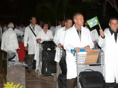 Saúde cancela registros de dois cubanos desligados do Mais Médicos