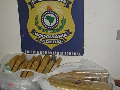Mulher grávida é flagrada com 21 kg de droga