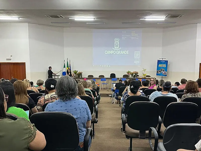 Projeto Aprender Mais na Reme que atende 5 mil alunos tem encontro formativo