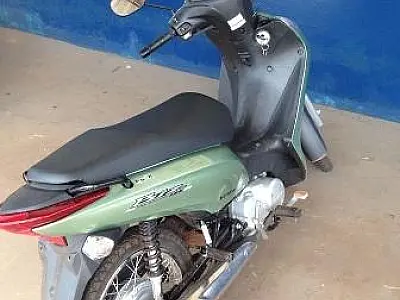 Moto furtada é recuperada em bairro da Capital