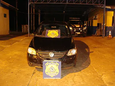 Polícia recupera veículo e apreende jovem de 17 anos