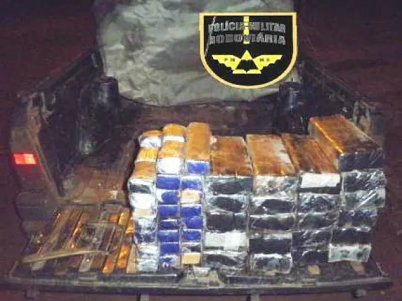 PMR localiza droga em fundo falso de Saveiro na MS 164