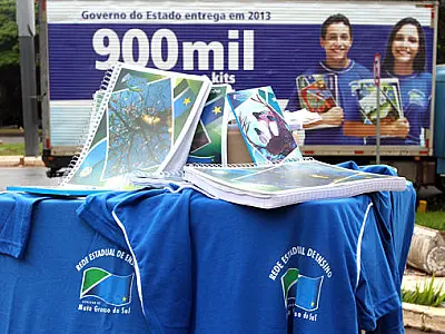 Governador entrega uniformes e kits escolares nesta quinta-feira na Capital