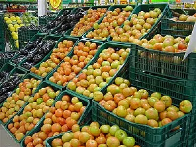 Entressafra e chuva resultam em alta nos preços do tomate