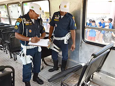 Ônibus escolar de Coxim é apreendido e encaminhado ao pátio do Detran
