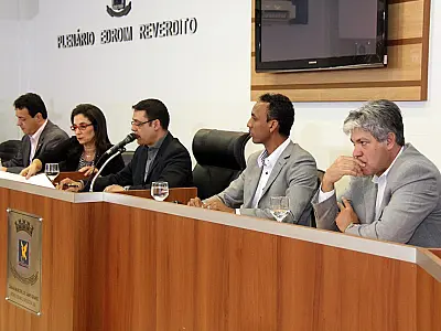 Integrantes da CPI da Saúde da Capital se reúnem com ministro