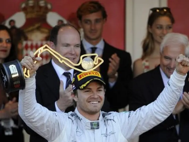 Em prova acidentada, Rosberg vence o GP de Mônaco