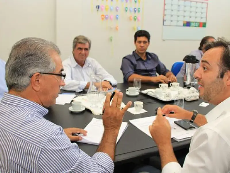 Governo celebra parceria com frigorífico de peixes para MS ser líder nacional na produção de tilápia