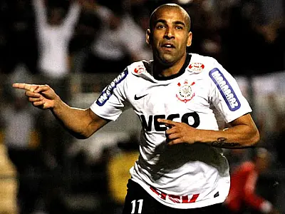 Emerson Sheik garante que não tem vaga certa no Corinthians