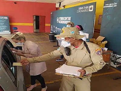 Drive da vacinação imuniza mais de 1,3 mil e ação continua neste final de semana em Dourados e Corum
