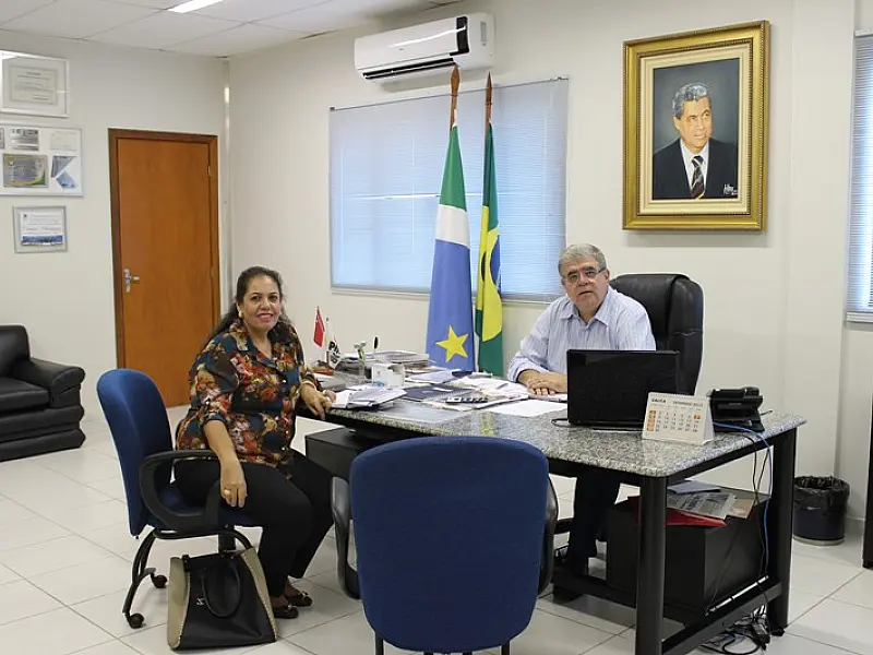 Vereadora de Camapuã visita Sehac para pleitear moradias