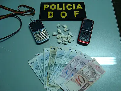 Polícia apreende pasta base de cocaína após denúncia anônima