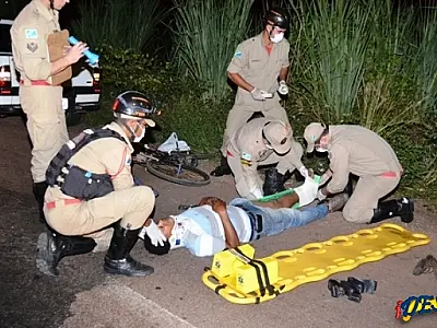 Ciclista é atropelado por carreta na BR-163